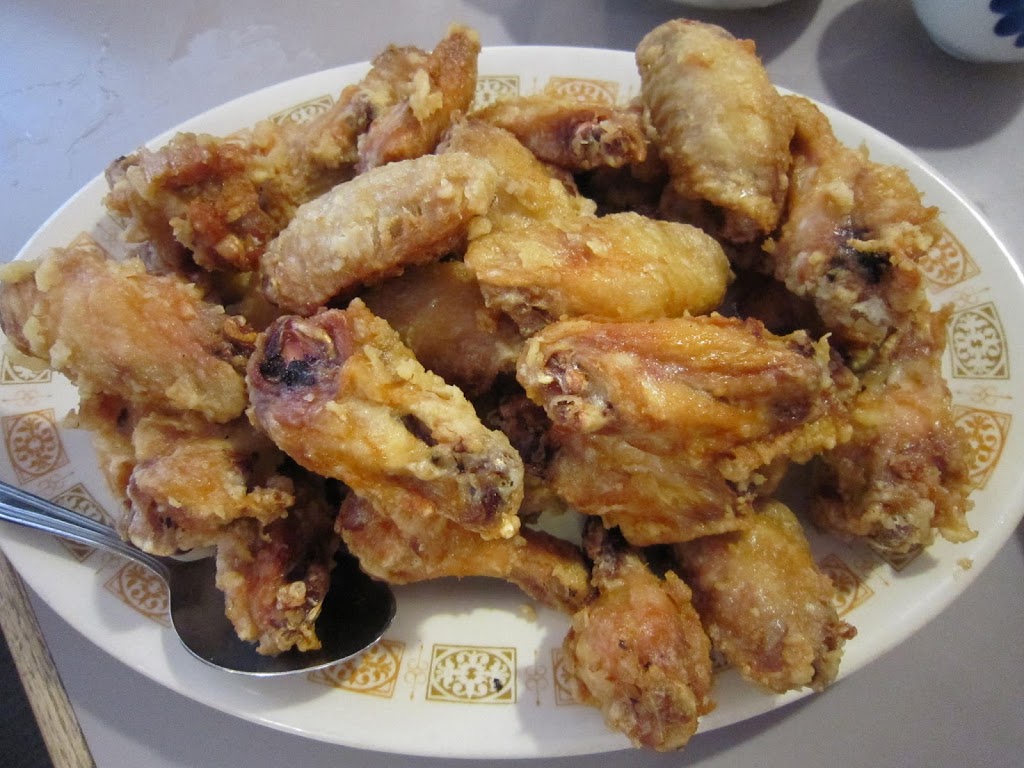 Wings Cafe | 9765 Chemainus Rd #102, Chemainus, BC V0R 1K0, Canada | Phone: (250) 246-3372