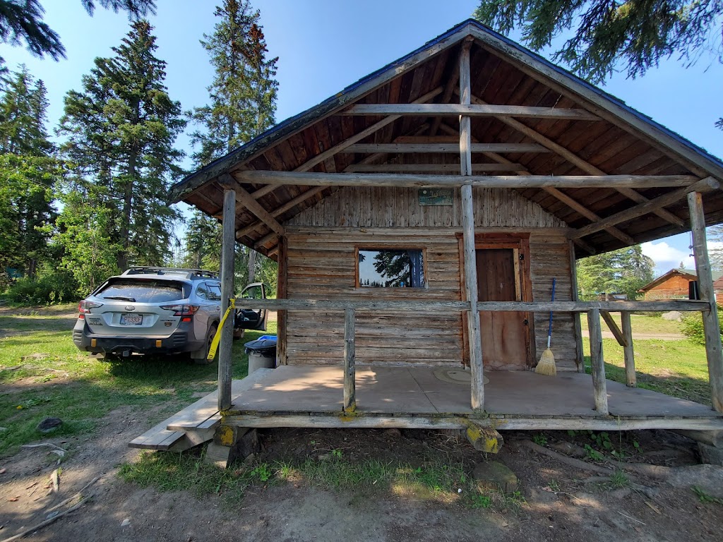 Sky hi lodge | 3462 Hihume Road, Hihume Lake, BC V0K 1H1, Canada | Phone: (604) 537-3099