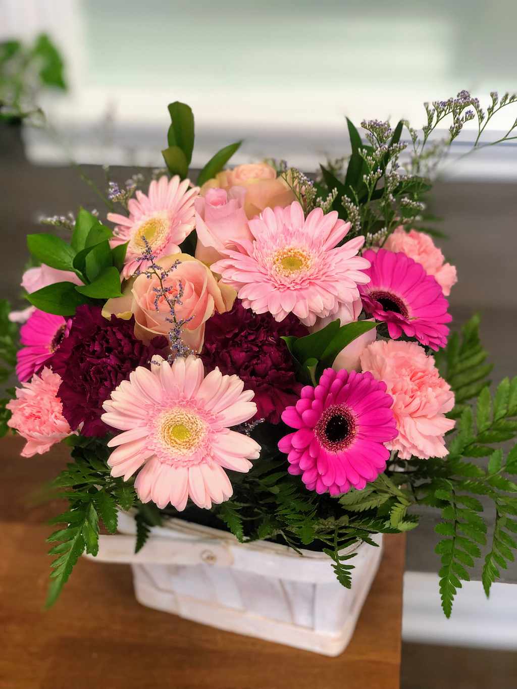 The Flower Shop Co. | 2163 Sixth Line, Oakville, ON L6H 3N7, Canada | Phone: (905) 849-5755