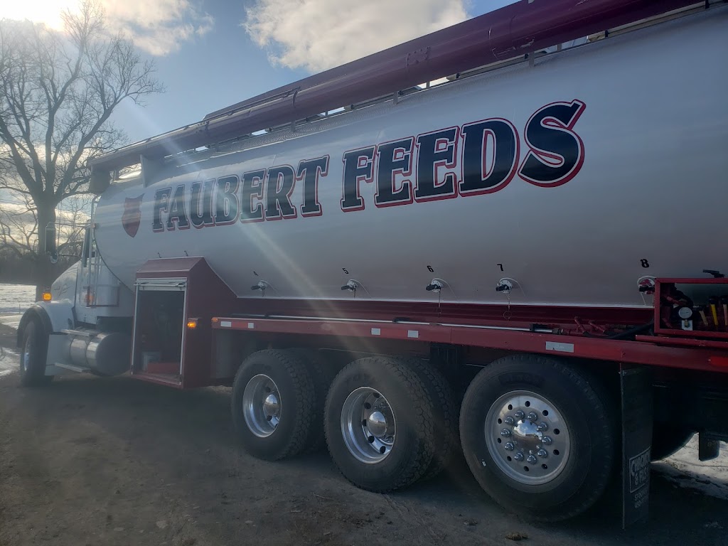 Faubert Feeds | 5362 QC-138, Godmanchester, QC J0S 1H0, Canada | Phone: (450) 264-5448