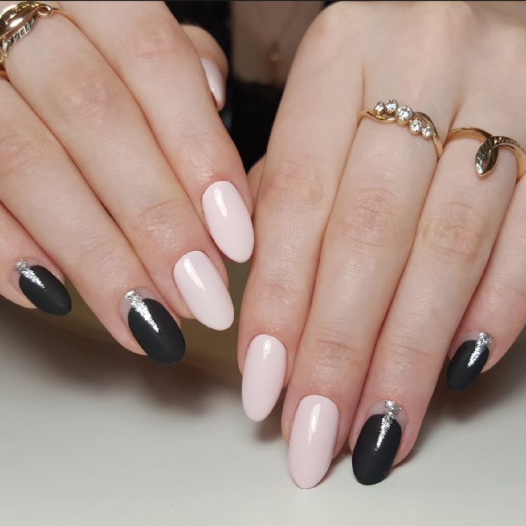 Queue Nails and Spa | 288 St Moritz Dr SW #4104, Calgary, AB T3H 5X8, Canada | Phone: (403) 249-8844