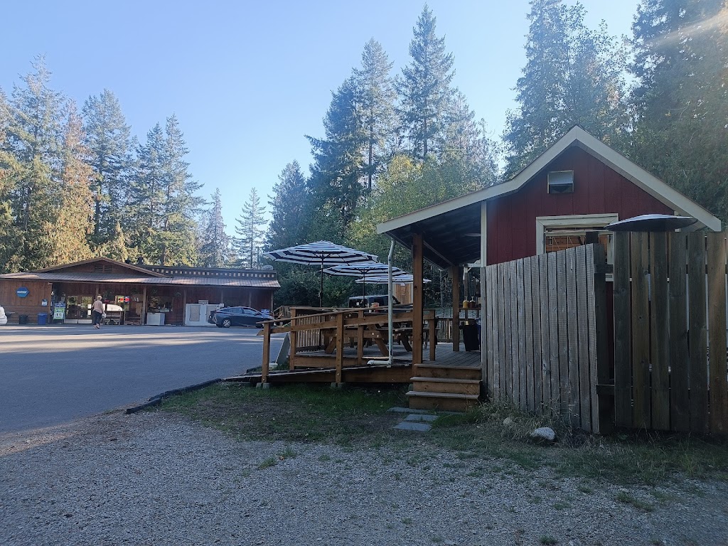 Burger Barn | 809 Sutil Point Rd, Mansons Landing, BC V0P 1K0, Canada | Phone: (250) 935-0452