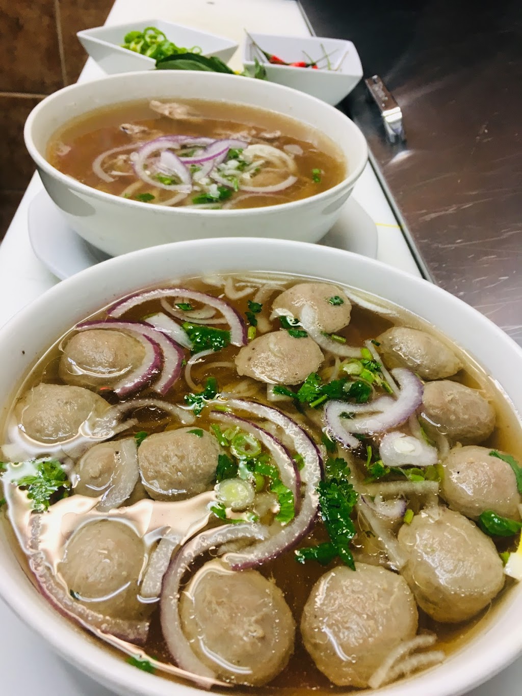 Restaurant Hoai Huong | 8500 Boulevard Taschereau, Brossard, QC J4X 2T4, Canada | Phone: (450) 671-2715