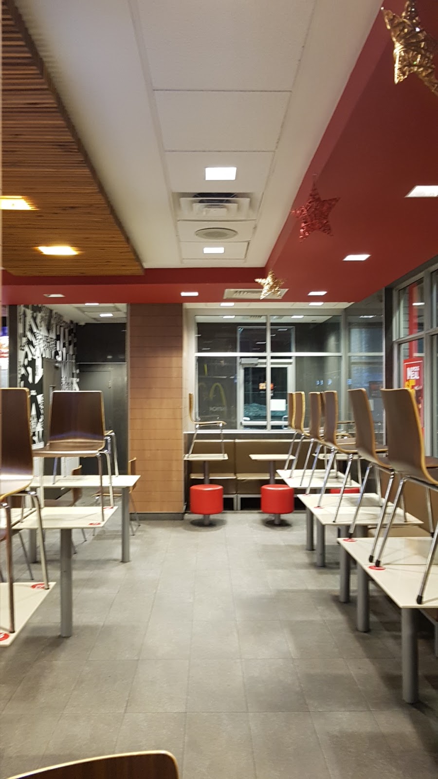 McDonalds | 73 King George Rd, Brantford, ON N3R 5K2, Canada | Phone: (519) 756-7350