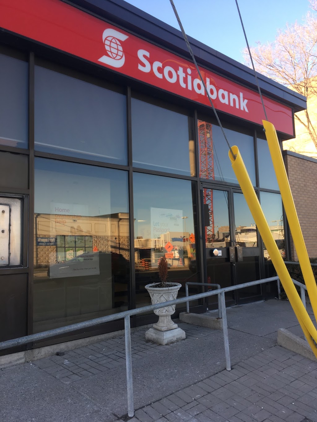 Scotiabank | 880 Eglinton Ave E, East York, ON M4G 2L2, Canada | Phone: (416) 696-2115