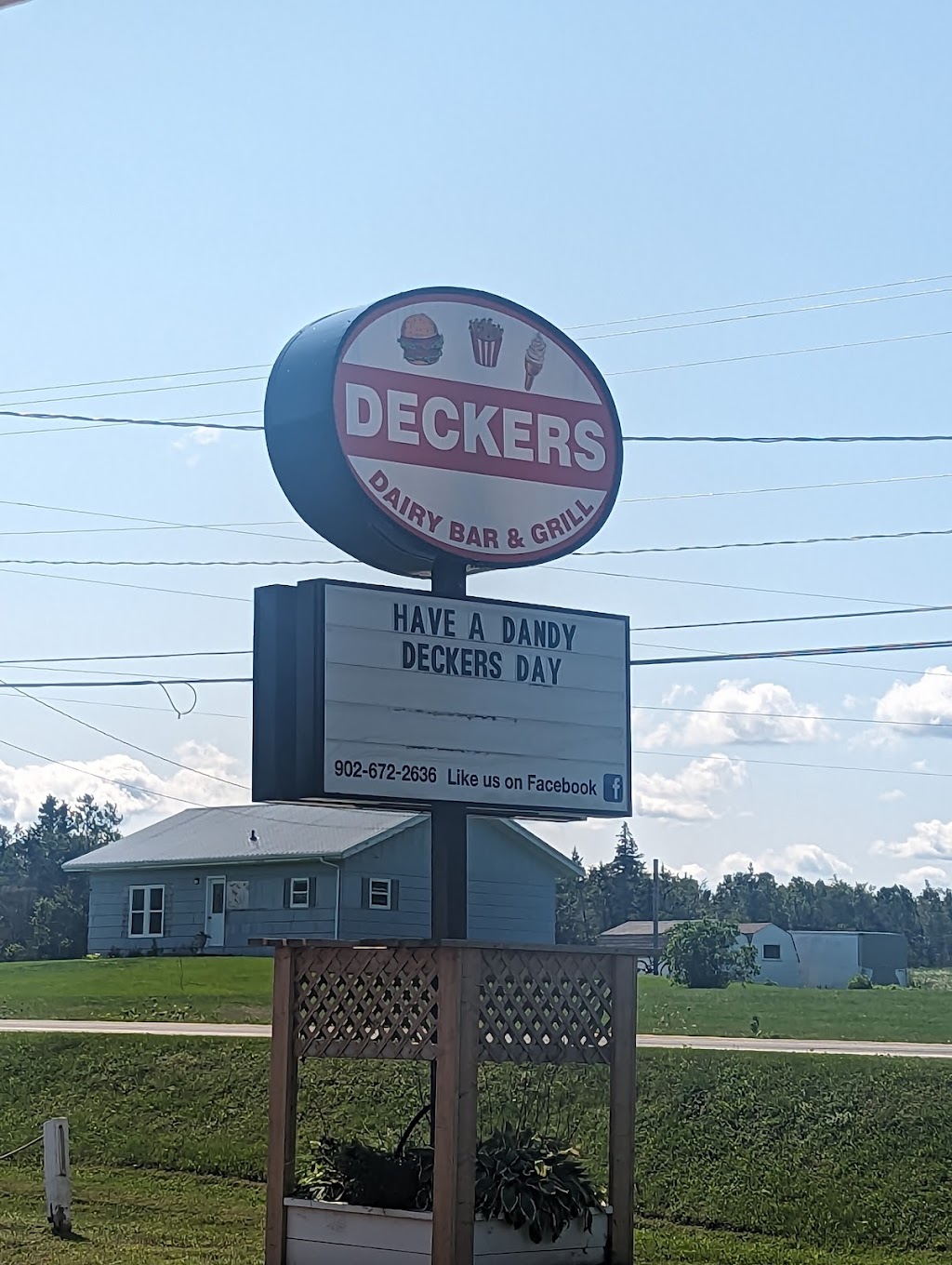 Deckers Dairy Bar & Grill Brackley | 3408 Brackley Point RD, RTE 15, Brackley Beach, PE C1E 2P1, Canada | Phone: (902) 672-2636