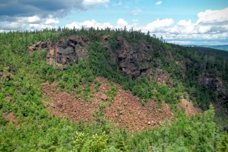 Serpentine-de-Coleraine Ecological Reserve | Saint-Joseph-de-Coleraine, QC G0N 1B0, Canada | Phone: (418) 423-3351