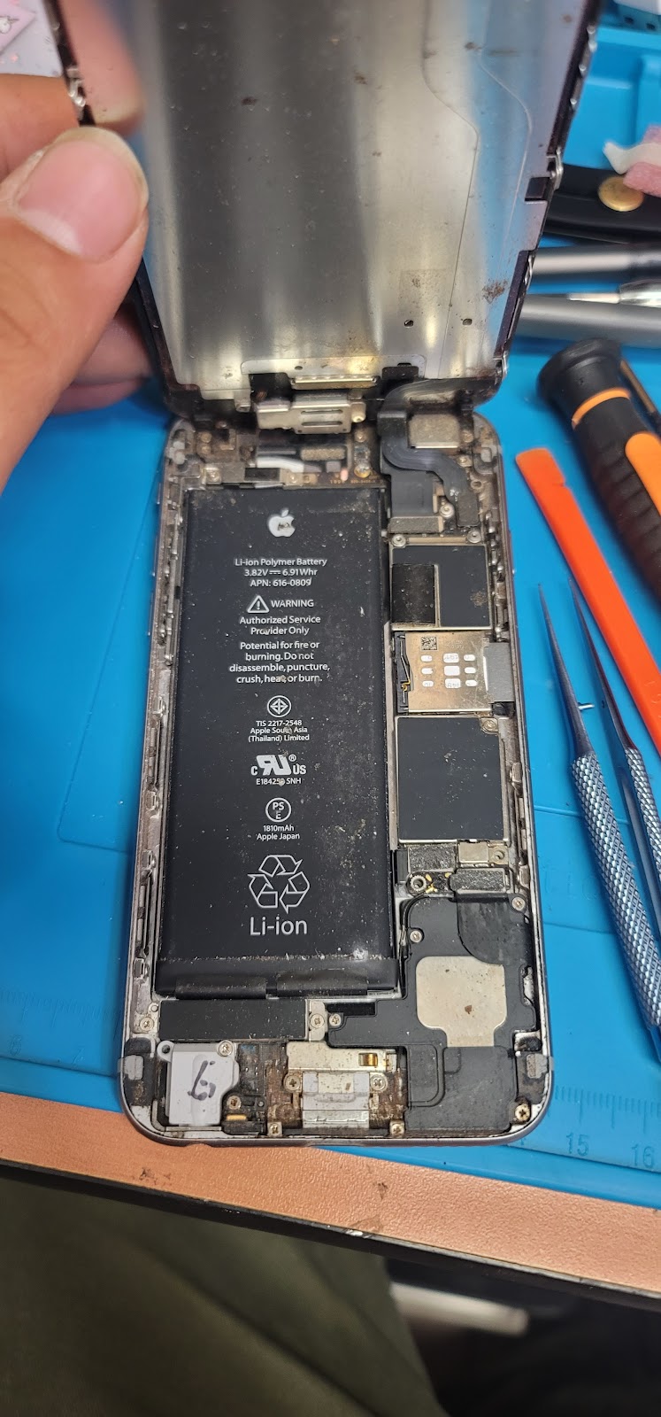 3Js Cellmaster Cellphone Repair(call for appointment) | Food court (Across Lemongrass Kitchen, 1550 S Gateway Rd, Mississauga, ON L4W 5J1, Canada | Phone: (647) 469-9889