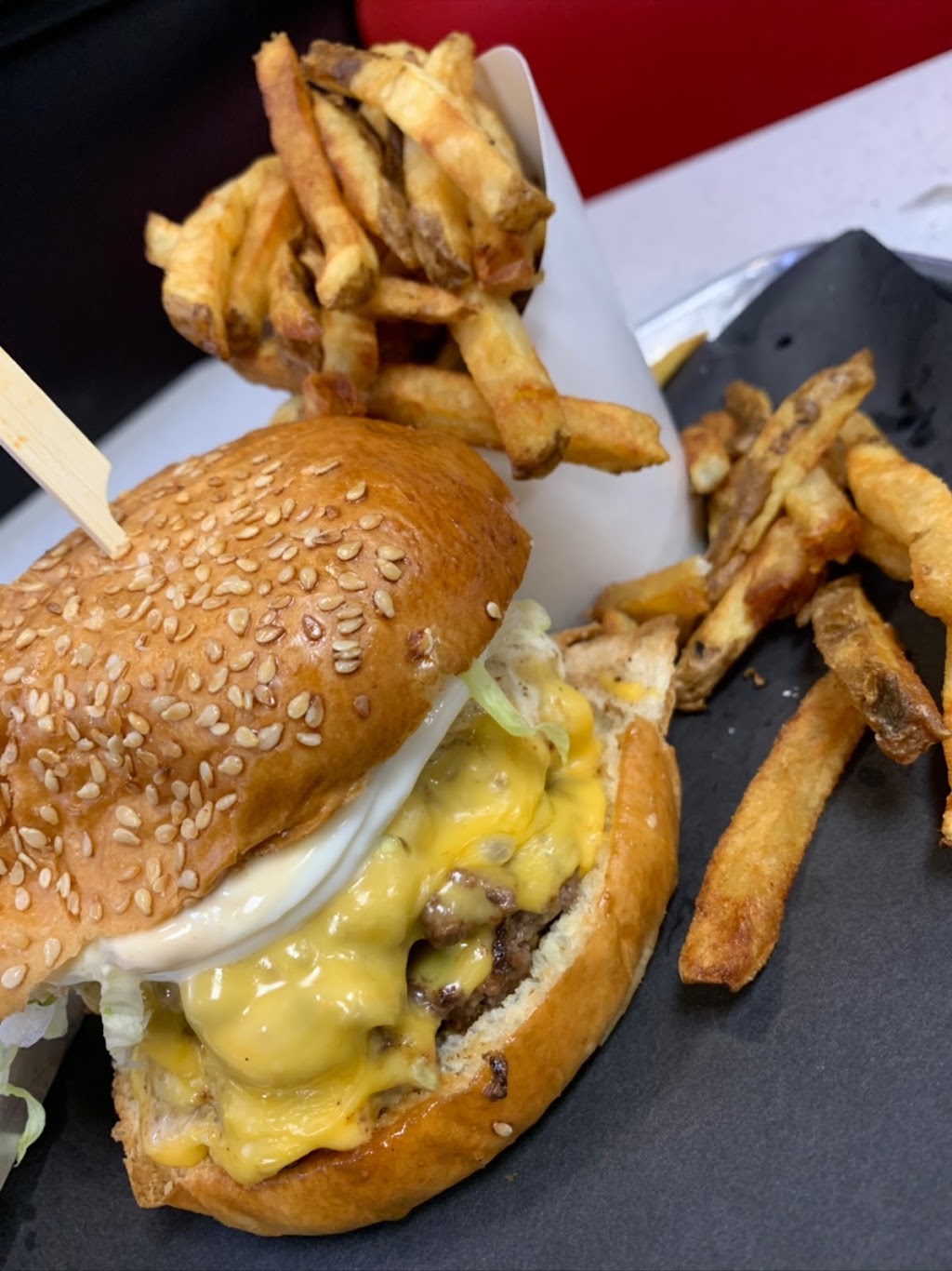 Burger Factory | 5130 Dixie Rd, Mississauga, ON L4W 1C9, Canada | Phone: (905) 212-1551