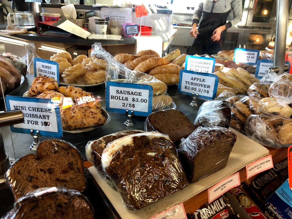 Fergies Bakery and Convenience | 1001 Cougar Creek Dr, Canmore, AB T1W 1E1, Canada | Phone: (403) 678-9565