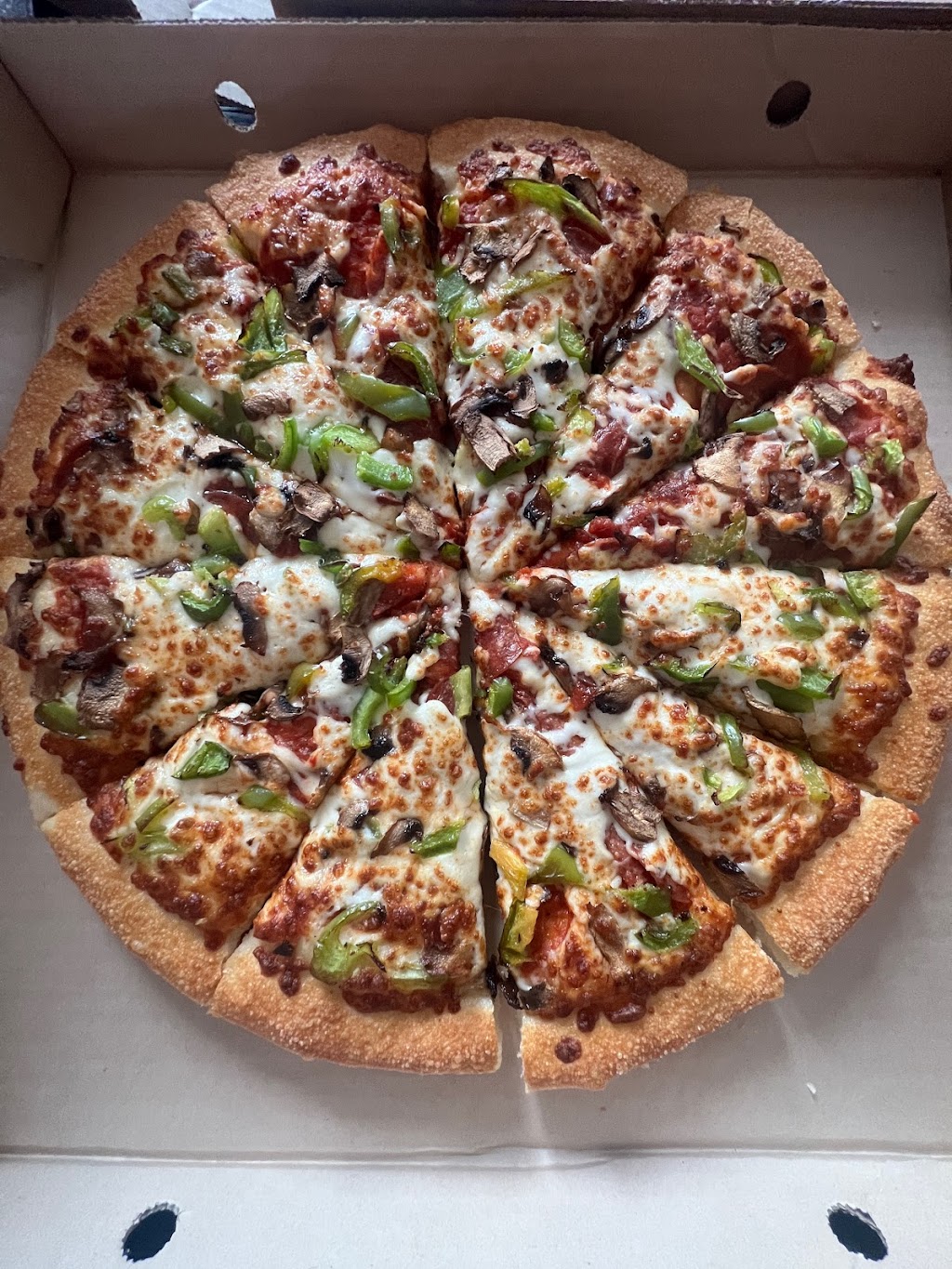 Pizza Hut Tottenham | 130 Mill St E, Tottenham, ON L0G 1W0, Canada | Phone: (905) 936-6161