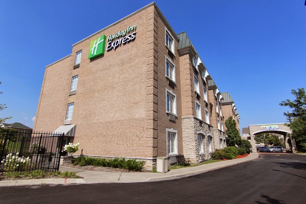 Holiday Inn Express Whitby Oshawa | 180 Consumers Dr, Whitby, ON L1N 9S3, Canada | Phone: (905) 665-8400