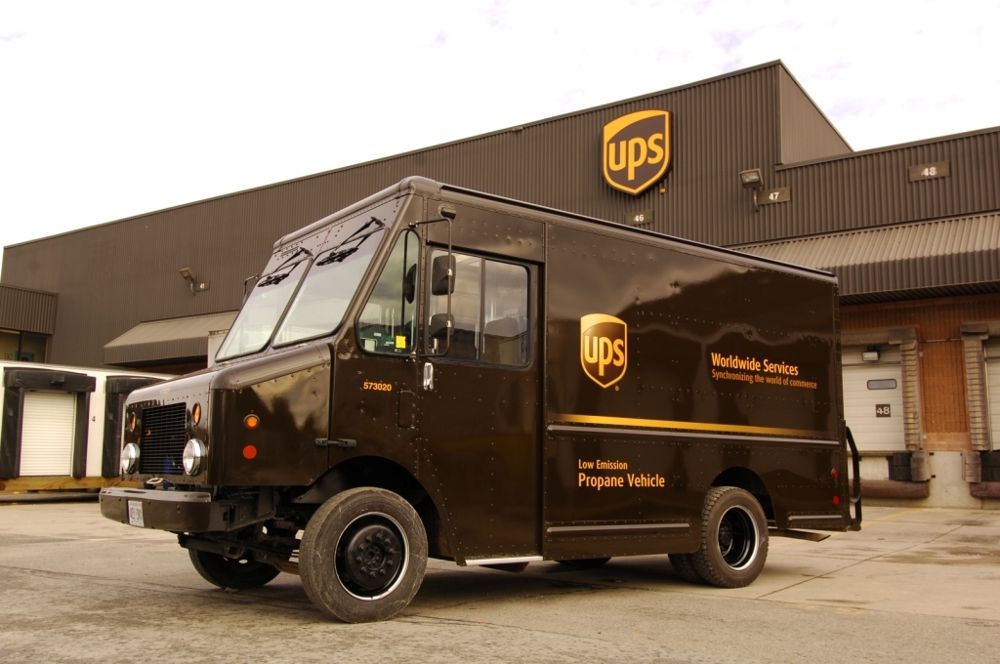 UPS calgary | 5149 Country Hills Blvd NW #234, Calgary, AB T3A 5K8, Canada | Phone: (403) 547-4000