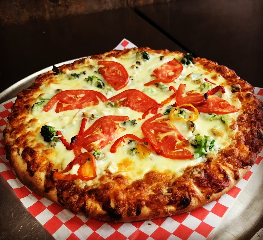 Willys Pizza | 3023 Cedarview Rd, Nepean, ON K2J 4A8, Canada | Phone: (613) 825-9444