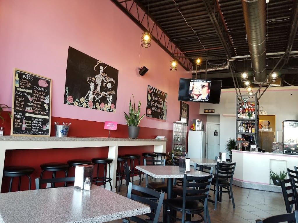 Tacochon Restaurant Mexicain | 2212 Bd du Curé-Labelle, Laval, QC H7T 1R1, Canada | Phone: (450) 934-0848