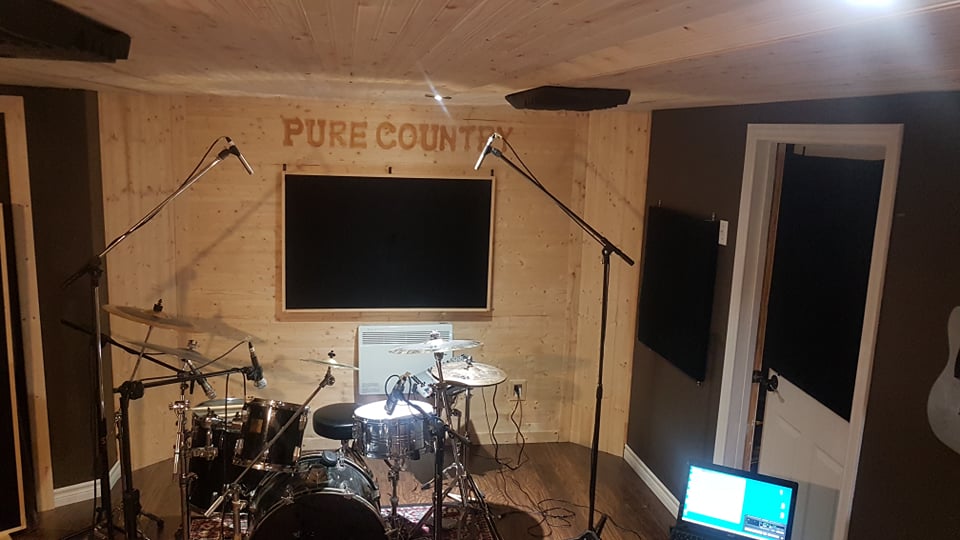 Pure Country Studio | 404 Rue Lebel, Val-des-Sources, QC J1T 3L4, Canada | Phone: (873) 200-8878