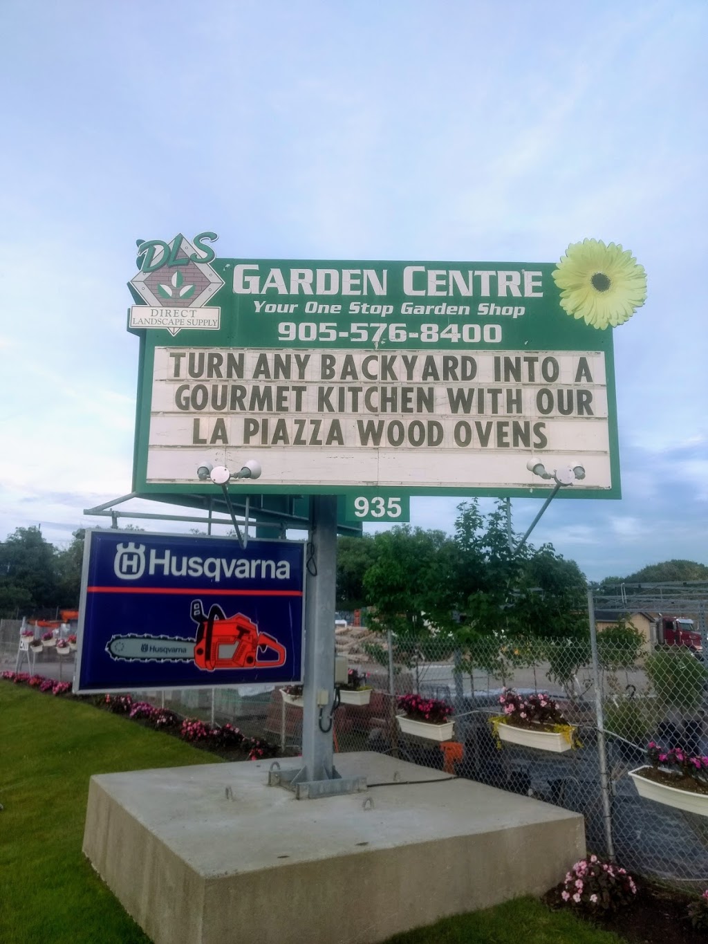 DLS (Direct Landscape Supply) Garden Center | 935 Bloor St E, Oshawa, ON L1H 7K6, Canada | Phone: (905) 576-8400