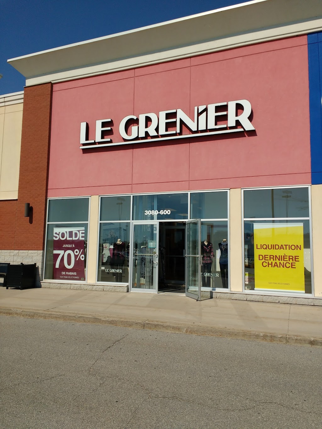 Le Grenier | Le Grenier - Wal Mart Vaudreuil, 3080 Boulevard de la Gare, Vaudreuil-Dorion, QC J7V 0H1, Canada | Phone: (450) 424-1561