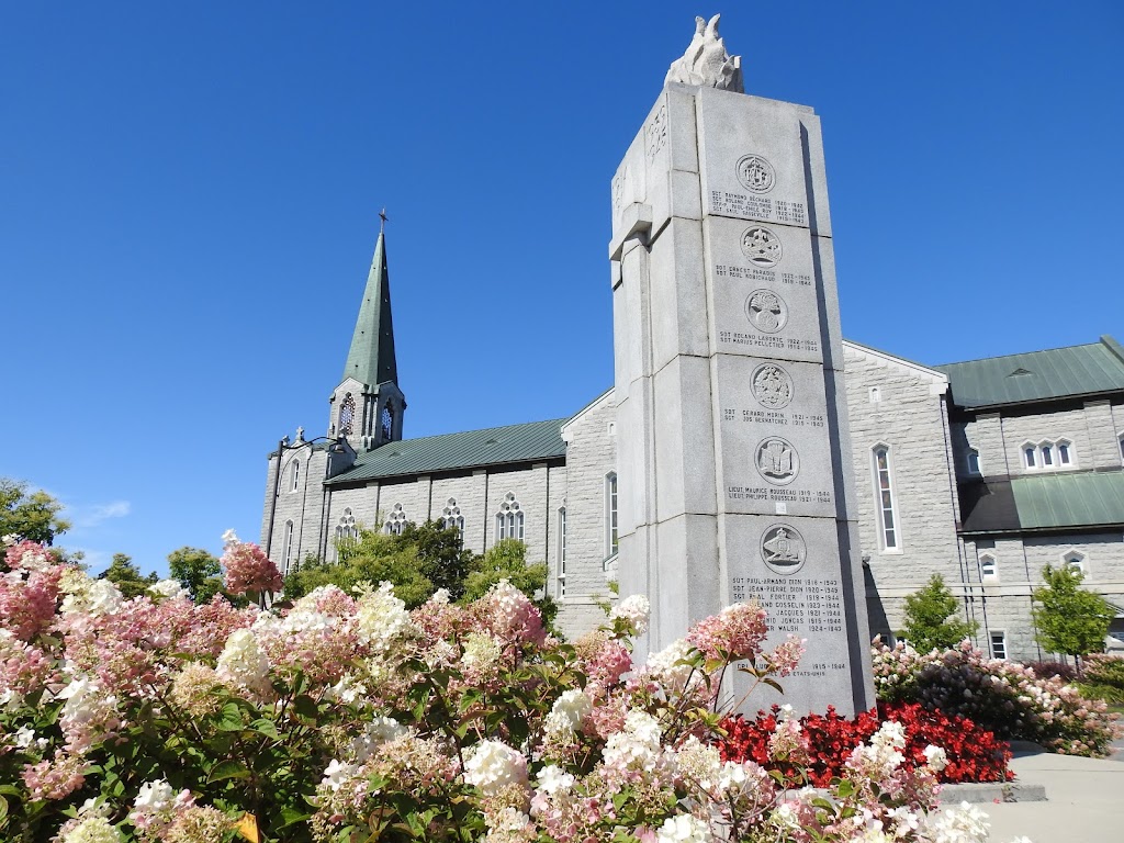 Saint-Thomas Catholic Church | 140 Rue St Jean Baptiste E, Montmagny, QC G5V 1K4, Canada | Phone: (418) 248-3663
