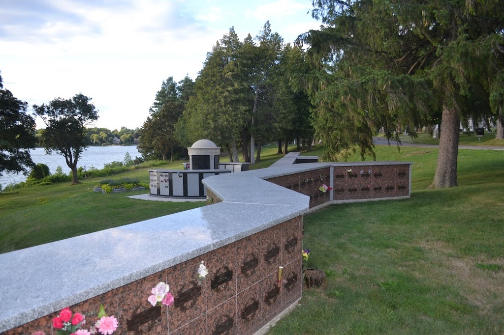 Little Lake Cemetery | 915 Haggart St, Peterborough, ON K9J 2Y1, Canada | Phone: (705) 745-6984