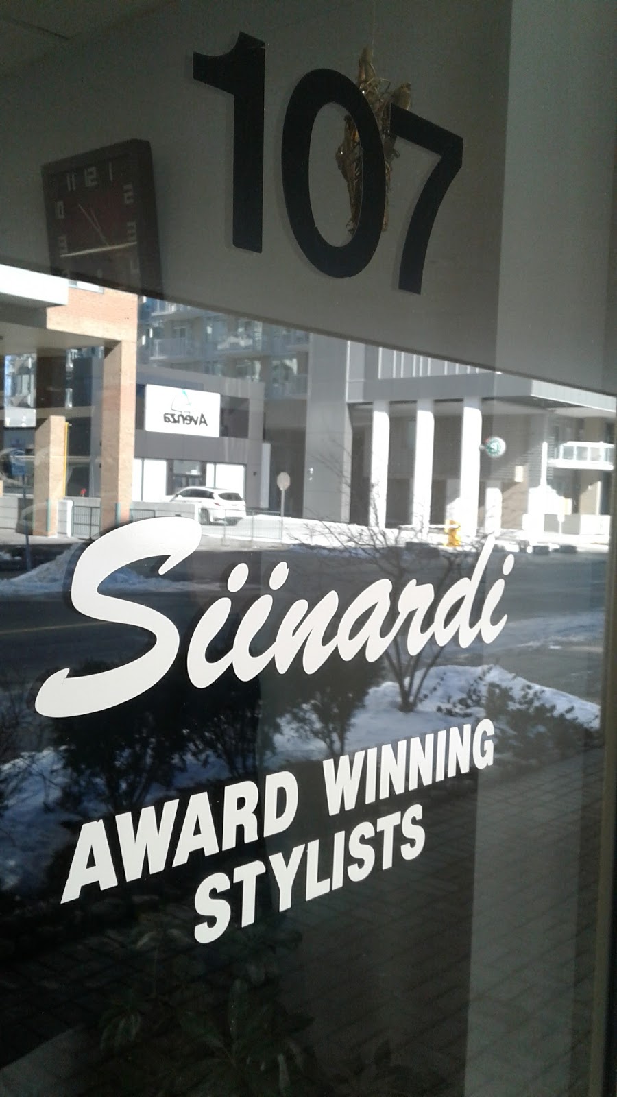 Siinardi Hair Desgin | 111 Merton St, Toronto, ON M4S 3A7, Canada | Phone: (416) 487-8869