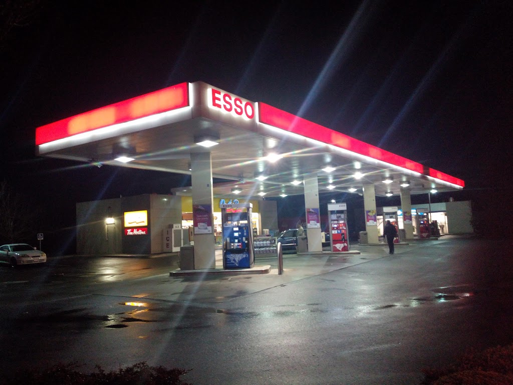 ESSO 7-Eleven 37900 | 4001 Quadra St, Victoria, BC V8X 1K1, Canada | Phone: (250) 704-0280