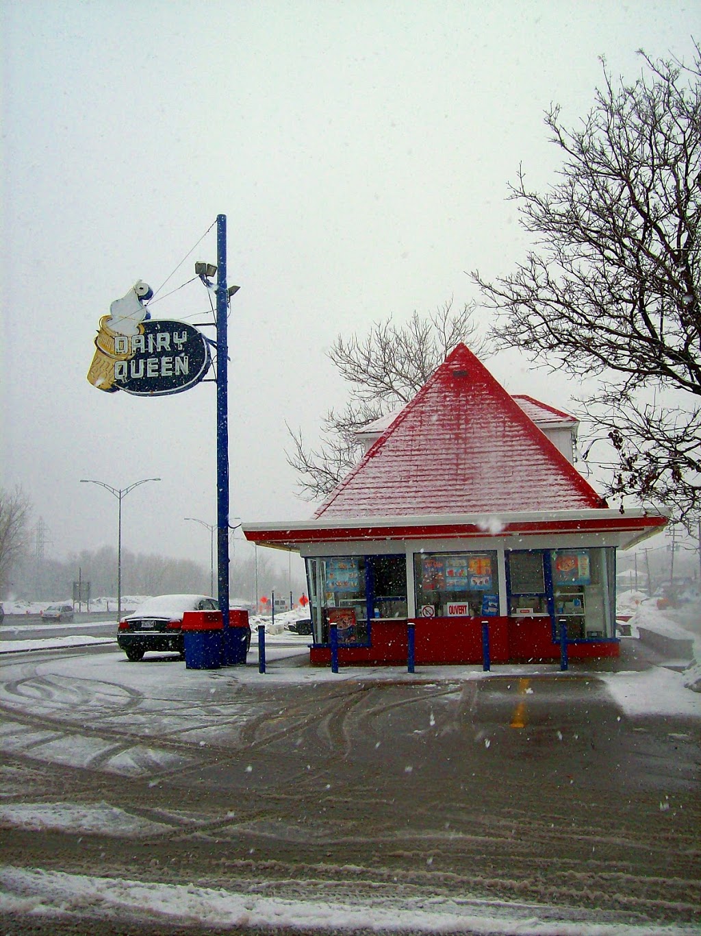 Dairy Queen (Treat) | 105 Autoroute du Souvenir, LÎle-Perrot, QC J7V 5L7, Canada | Phone: (514) 453-2107