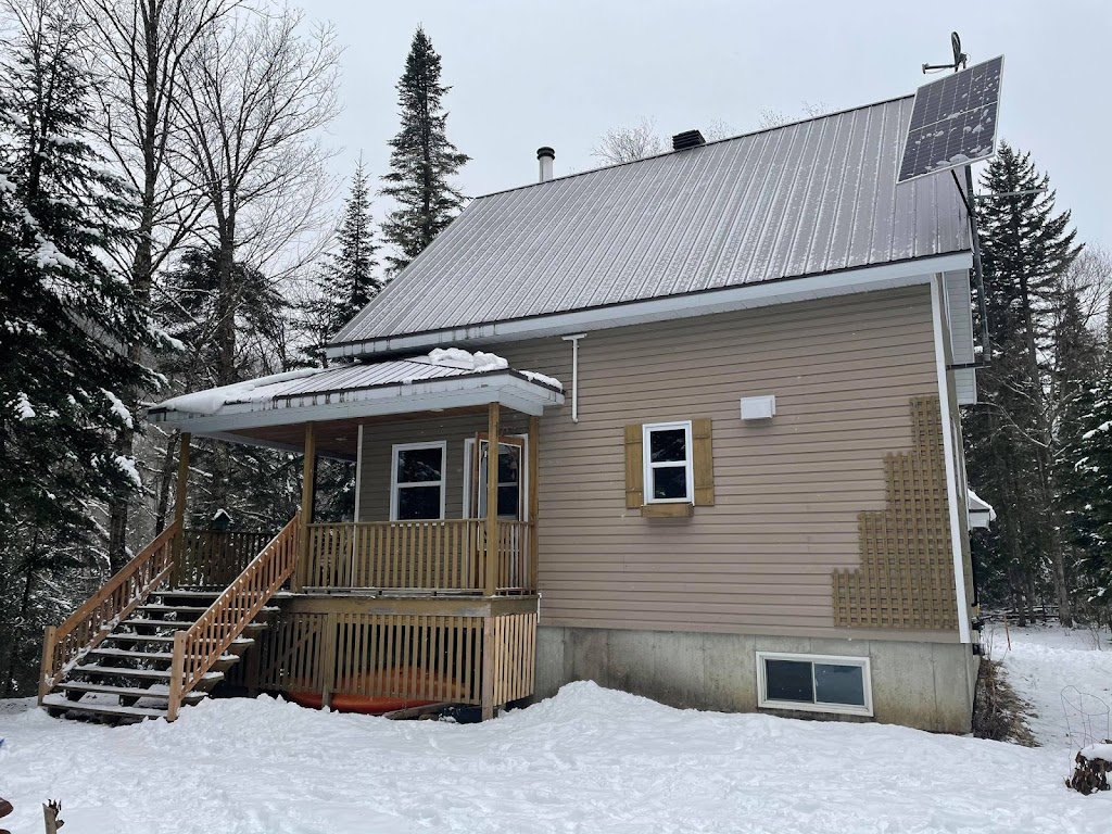 Au Chalet De La Vallée | 715 Côte Joyeuse, Saint-Raymond, QC G3L 4B1, Canada | Phone: (581) 888-1846