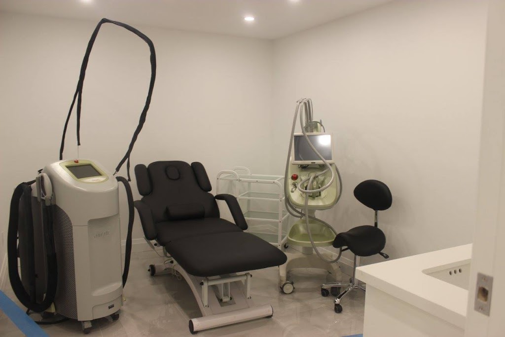 DermaTech Laser Clinic | 269 Bay Thorn Dr, Thornhill, ON L3T 3V8, Canada | Phone: (905) 597-2552