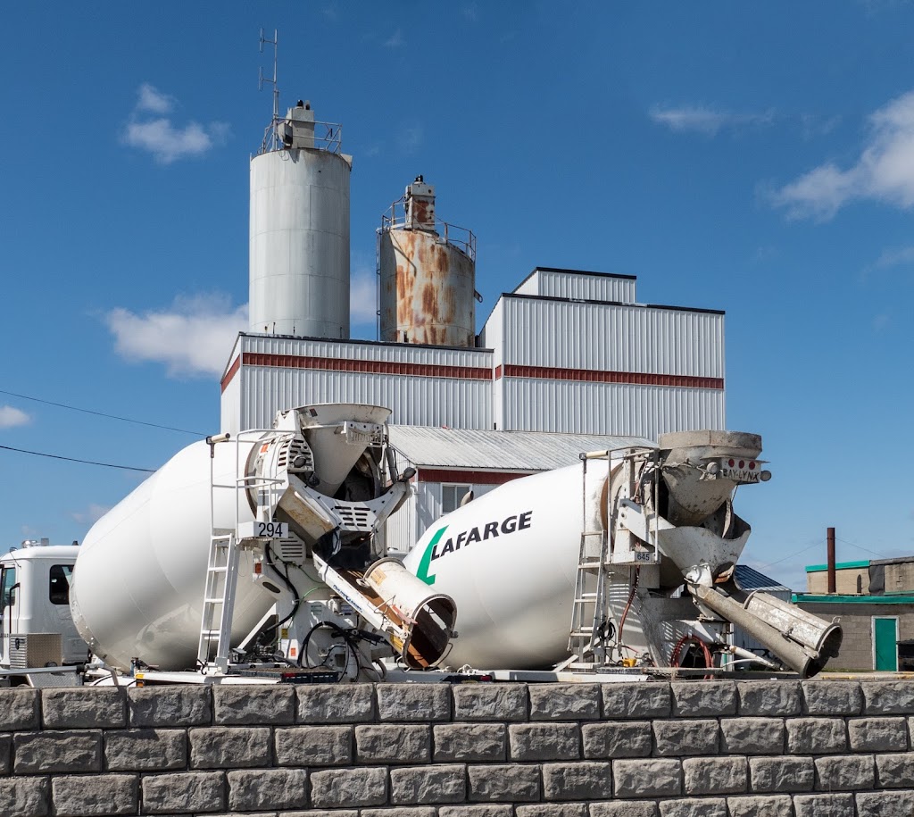 Lafarge Canada Inc | 78 Ruthven St, Smiths Falls, ON K7A 4Z3, Canada | Phone: (613) 283-7445