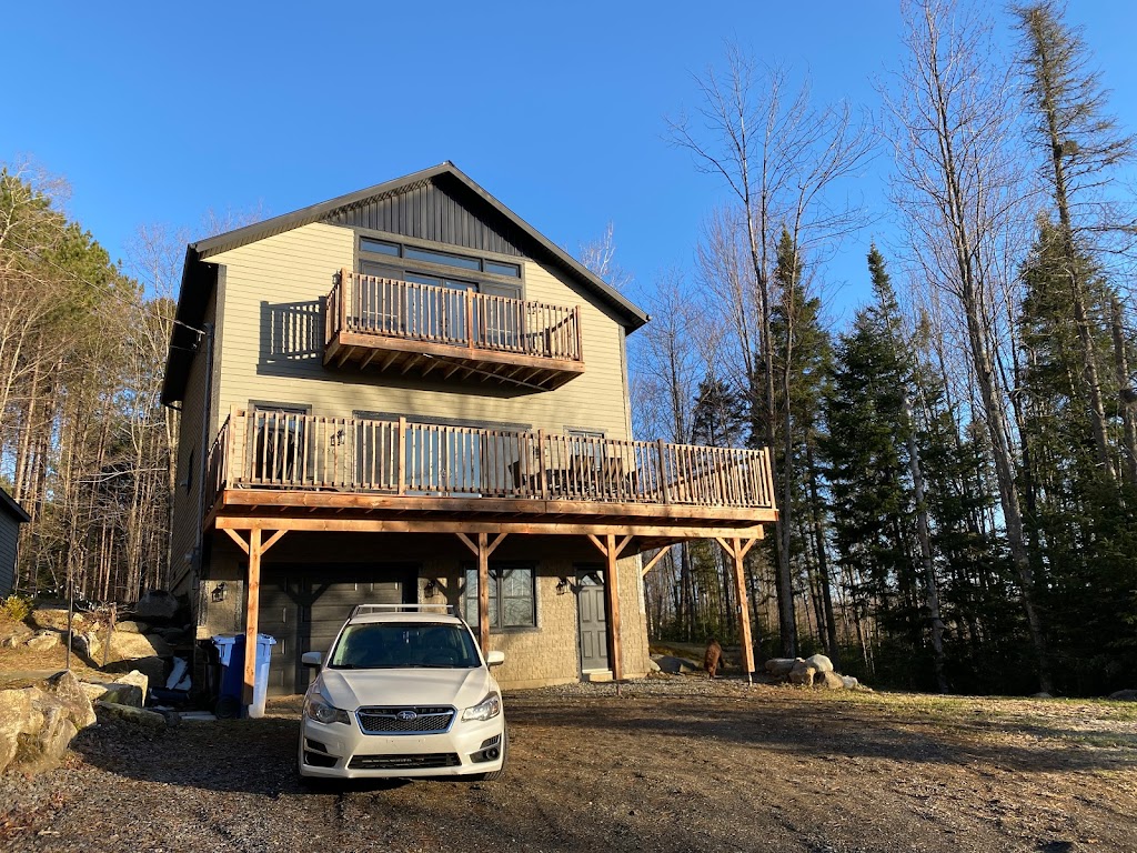 Chalet - Vue du Lac | Chem. de la Vue du Lac, Coaticook, QC J1A 2S4, Canada | Phone: (514) 894-0901