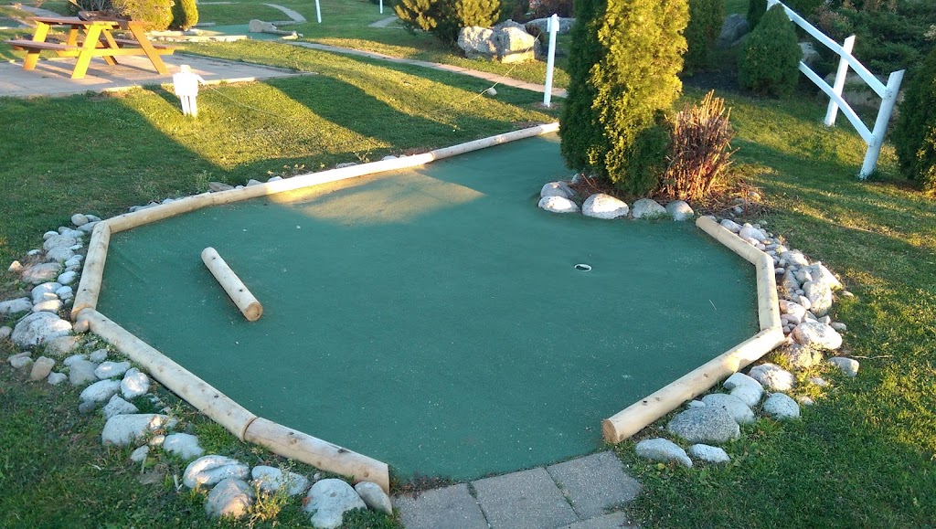 Eagle Classic Golf Centre and Mini Putt | 618 Garner Rd E, Ancaster, ON L9G 3K9, Canada | Phone: (905) 648-9880