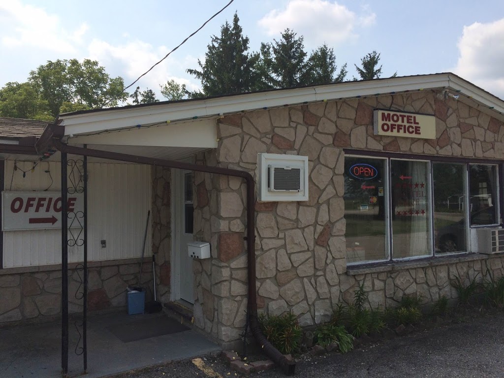 Countryside Motel | 3343 Egremont Dr, Strathroy, ON N7G 3H6, Canada | Phone: (519) 245-0333