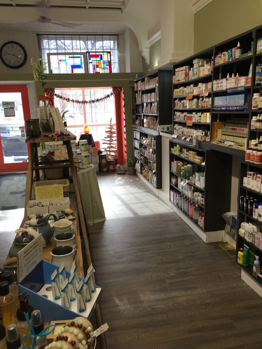 The Hollow Willow Health Store | 15 Grand River St N, Paris, ON N3L 2L9, Canada | Phone: (519) 442-6001