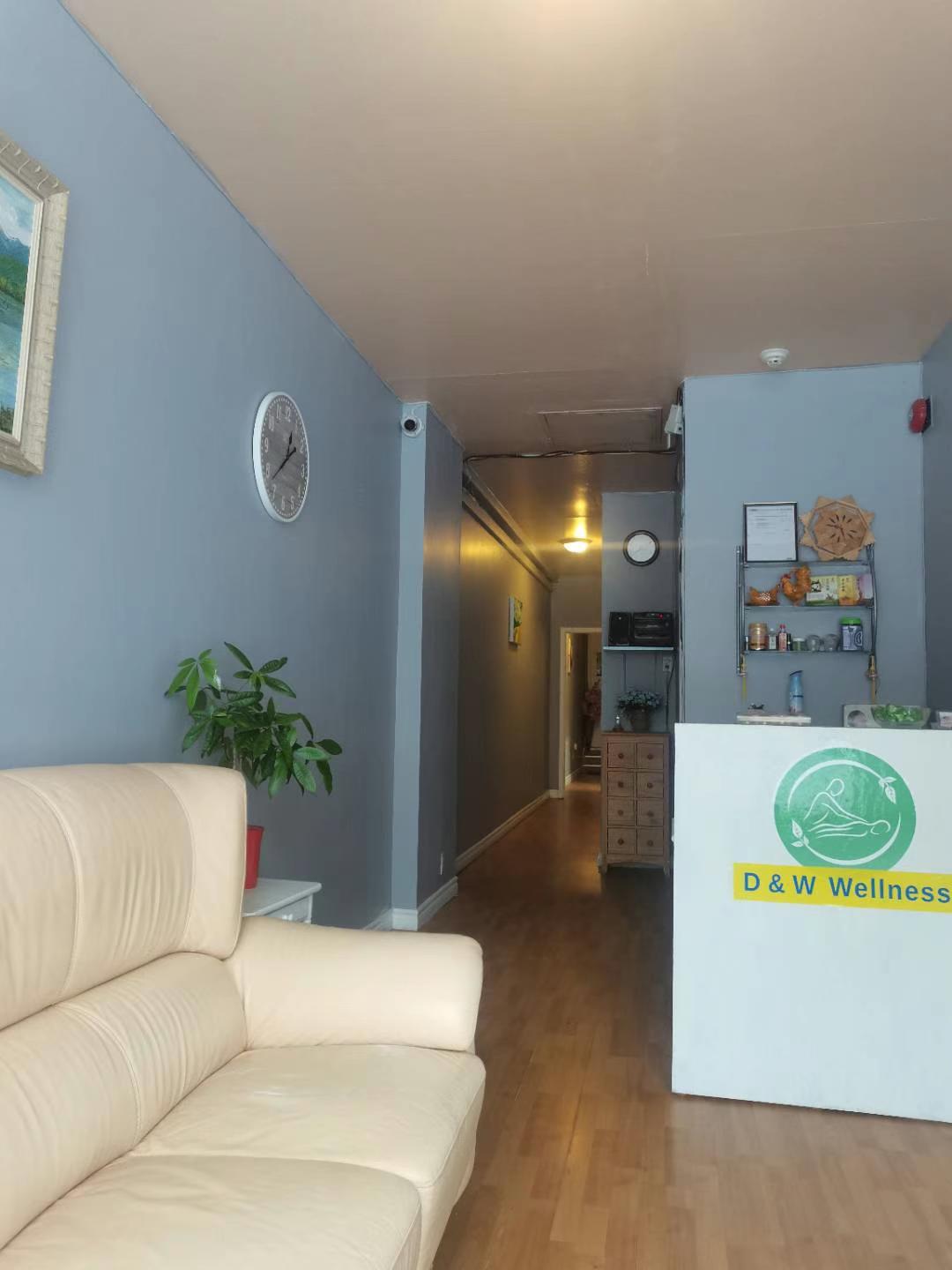 D & W Wellness Massage Studio | 825 Bloor St W, Toronto, ON M6G 1M1, Canada | Phone: (416) 537-0259