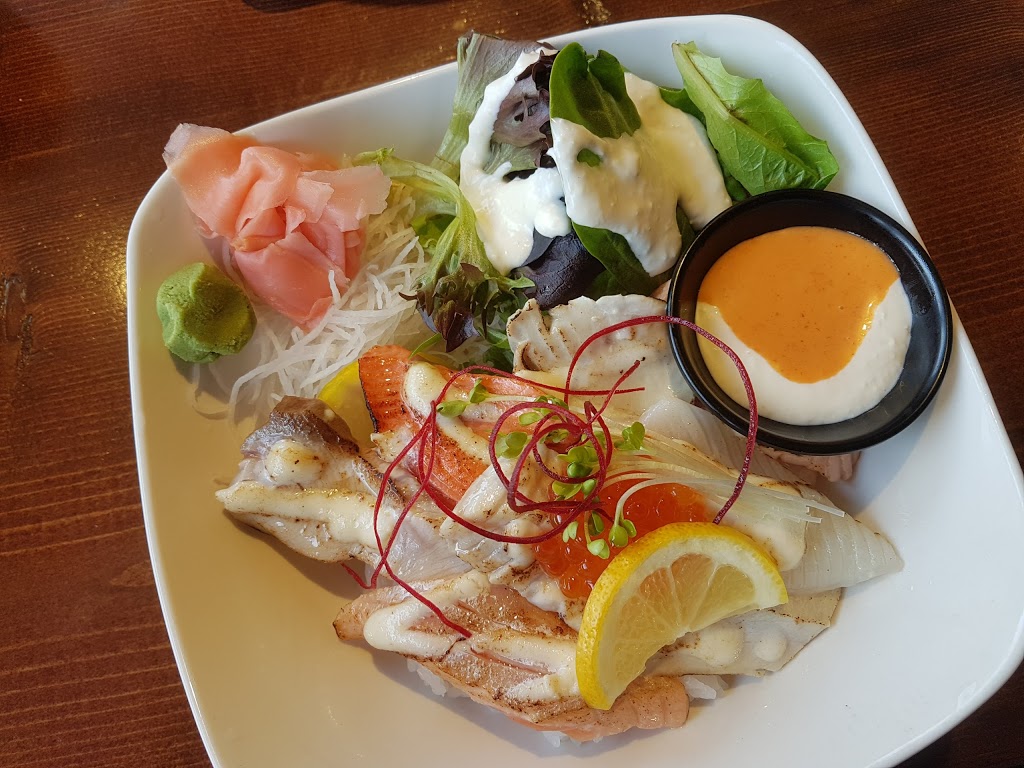 Sushi UOmo | 4280 Hastings St, Burnaby, BC V5C 2J5, Canada | Phone: (604) 563-4280