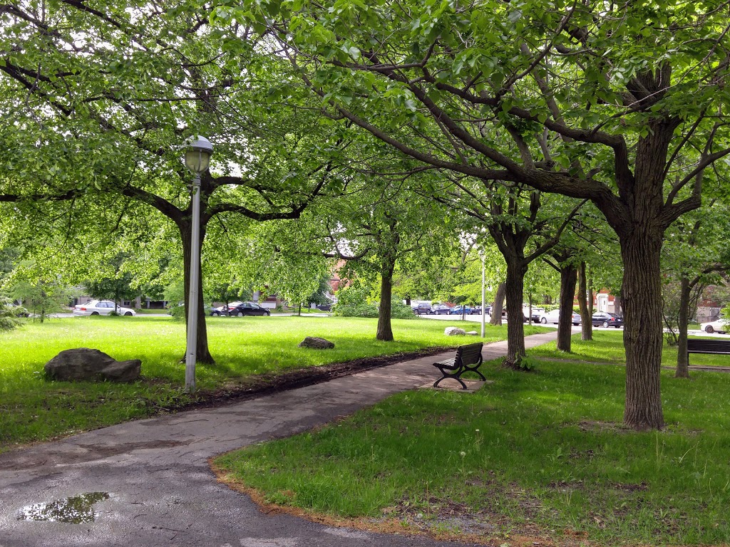 Parc Clifford | Rue Laurendeau, Montréal, QC H4E, Canada