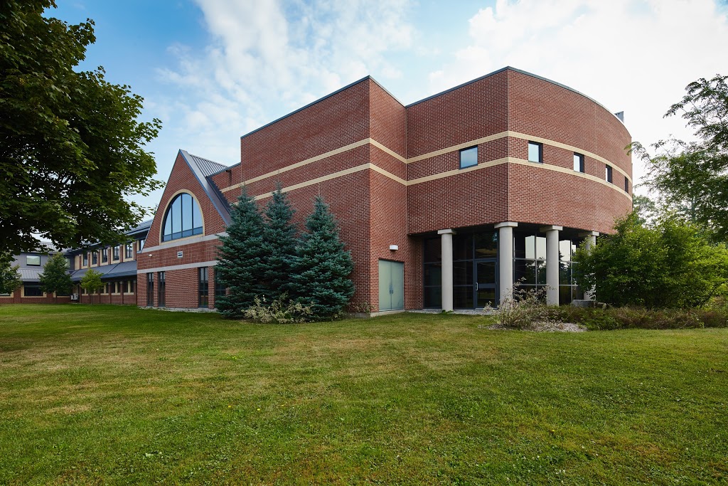 Redeemer University College | 777 Garner Road East, Ancaster, ON L9K 1J4, Canada | Phone: (905) 648-2131