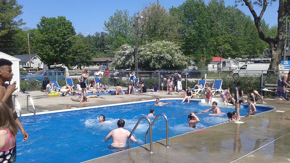 Camping Plage Bernard | 100 Rue Bernard, Sainte-Mélanie, QC J0K 3A0, Canada | Phone: (450) 756-2560