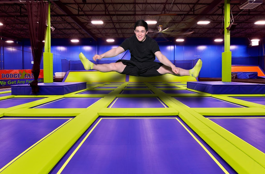 Air Riderz Adventure Park Aurora | 250 Don Hillock Dr Unit #1, Aurora, ON L4G 0G9, Canada | Phone: (905) 695-8577