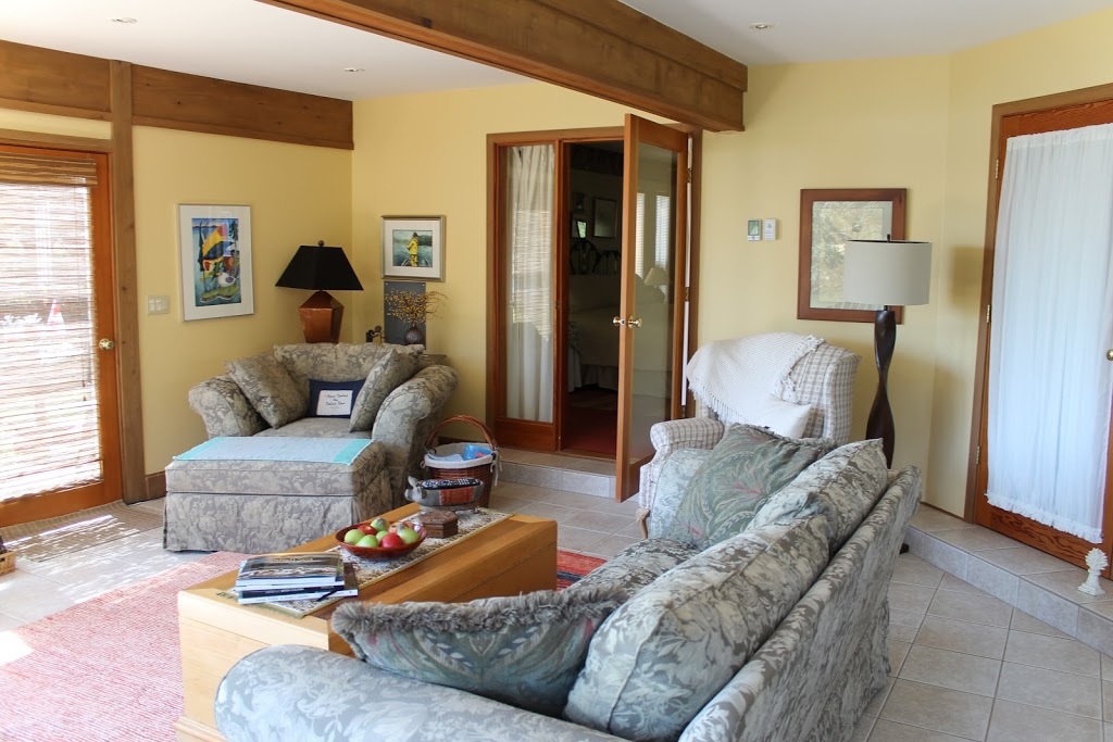 Salish Sea Bed & Breakfast | 260 Cayzer Rd, Galiano Island, BC V0N 1P0, Canada | Phone: (250) 539-3361