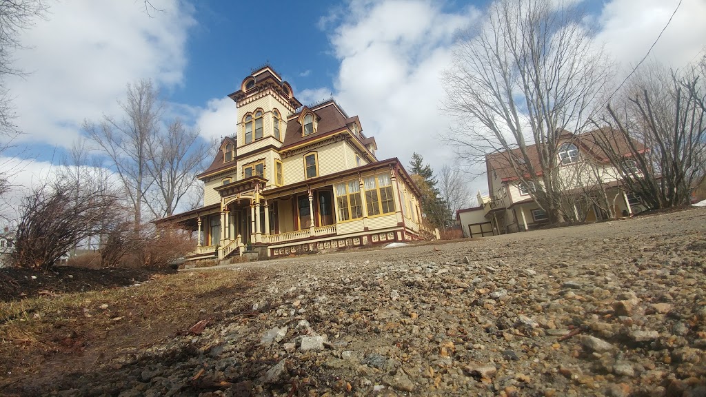 Clockmakers Inn | 1399 King St, Windsor, NS B0N 2T0, Canada | Phone: (902) 792-2573