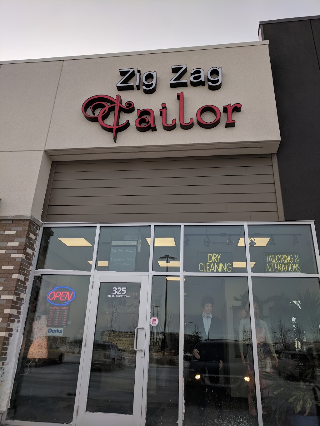 Zig Zag Tailor | 325-935 St Albert Trail, St. Albert, AB T8N 4K6, Canada | Phone: (780) 458-6769