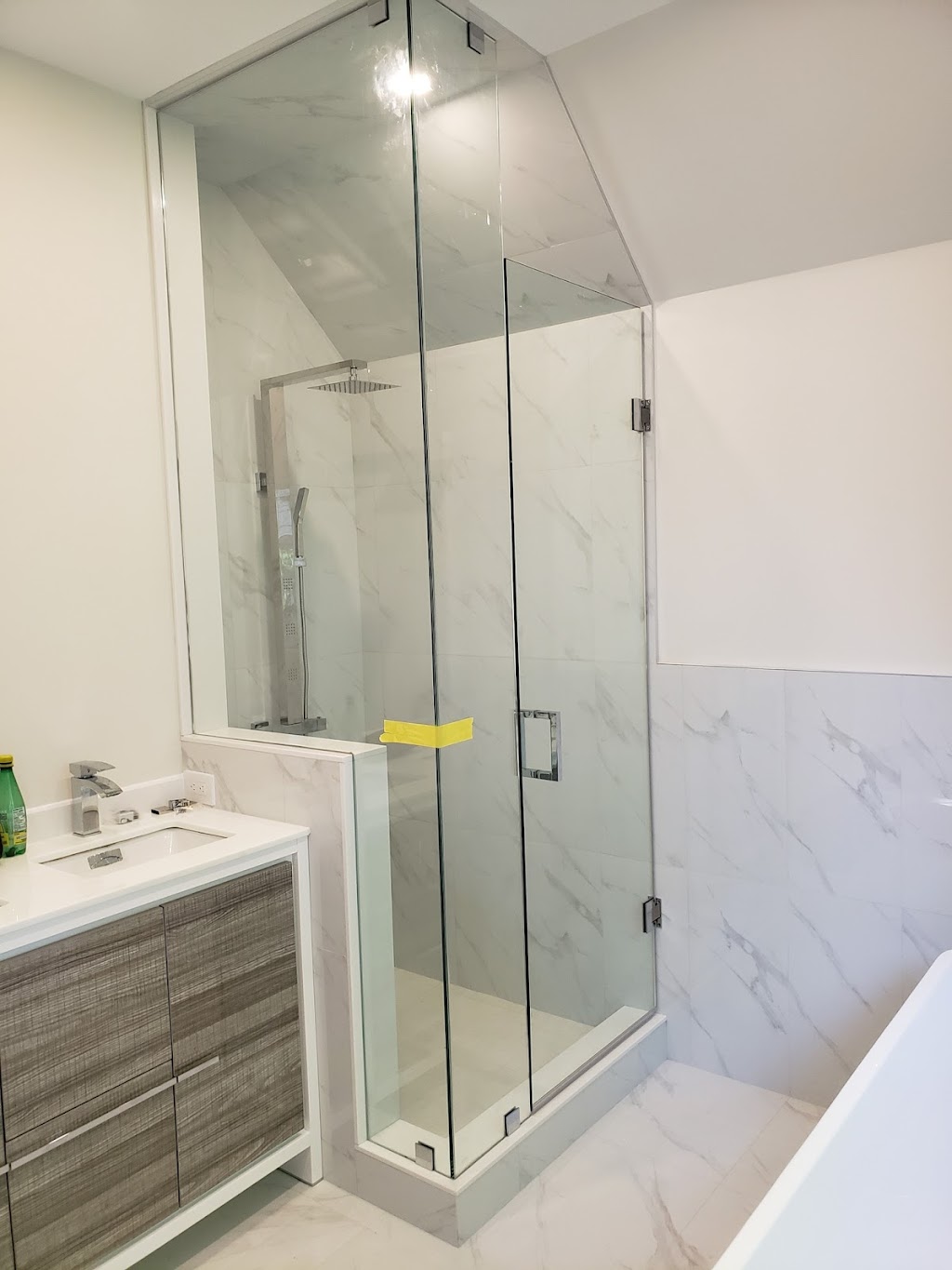 Belka Glass Showers | Railings | Mirrors | 92 Henderson Dr, Aurora, ON L4G 3M3, Canada | Phone: (647) 895-1476