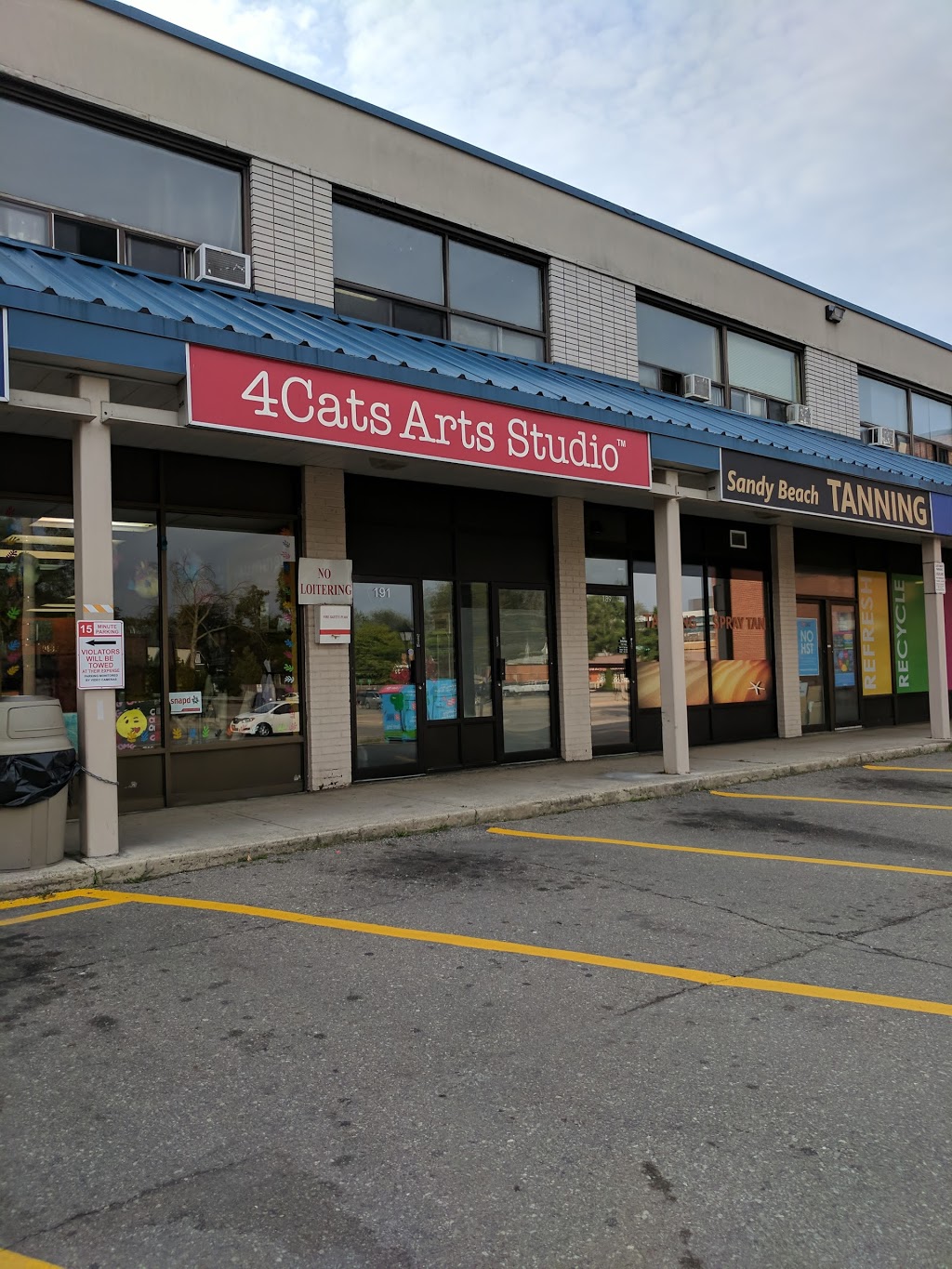 4Cats Arts Studio (Port Credit) | 193 Lakeshore Rd E, Mississauga, ON L5G 1G3, Canada | Phone: (905) 990-4445