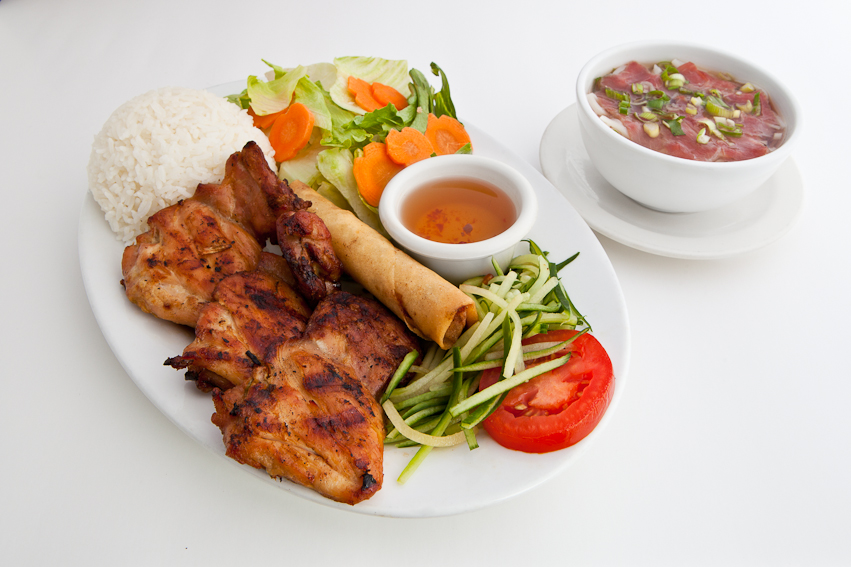 Restaurant Pho Rosemont | 435 Boulevard Rosemont, Montréal, QC H2S 1Z2, Canada | Phone: (514) 271-2696