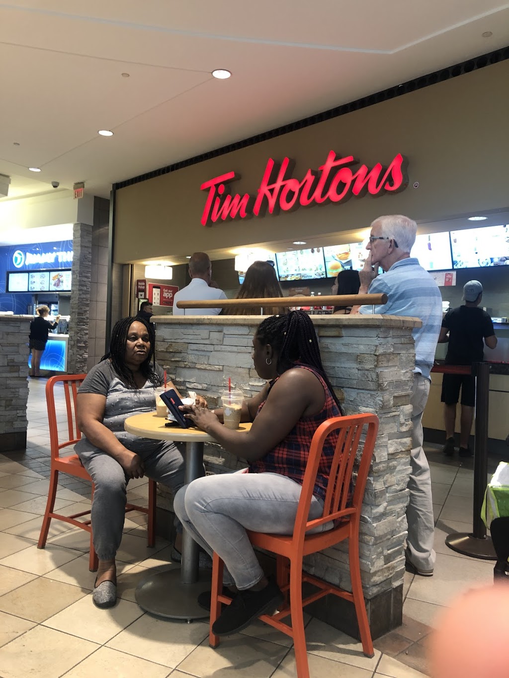 Tim Hortons | 999 Upper Wentworth St, Hamilton, ON L9A 4X5, Canada | Phone: (905) 383-1337