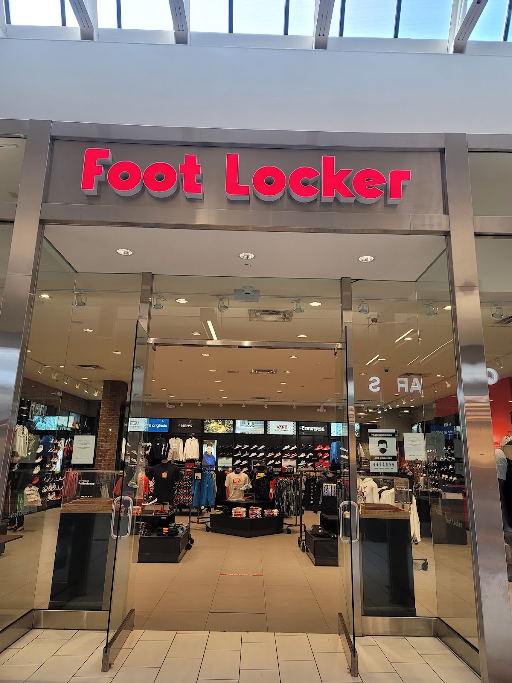 Foot Locker | 6631 Island Hwy N Unit 36, Nanaimo, BC V9T 4T7, Canada | Phone: (250) 390-3552