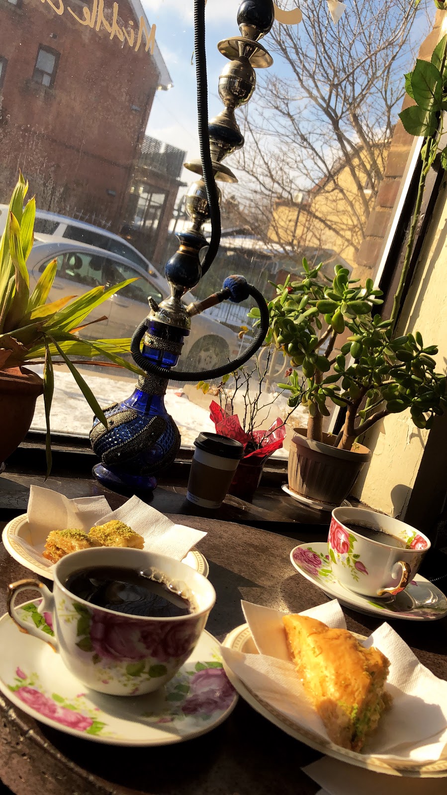 Arabesque Cafe | 1068 College St, Toronto, ON M6H 1A5, Canada | Phone: (416) 504-8146