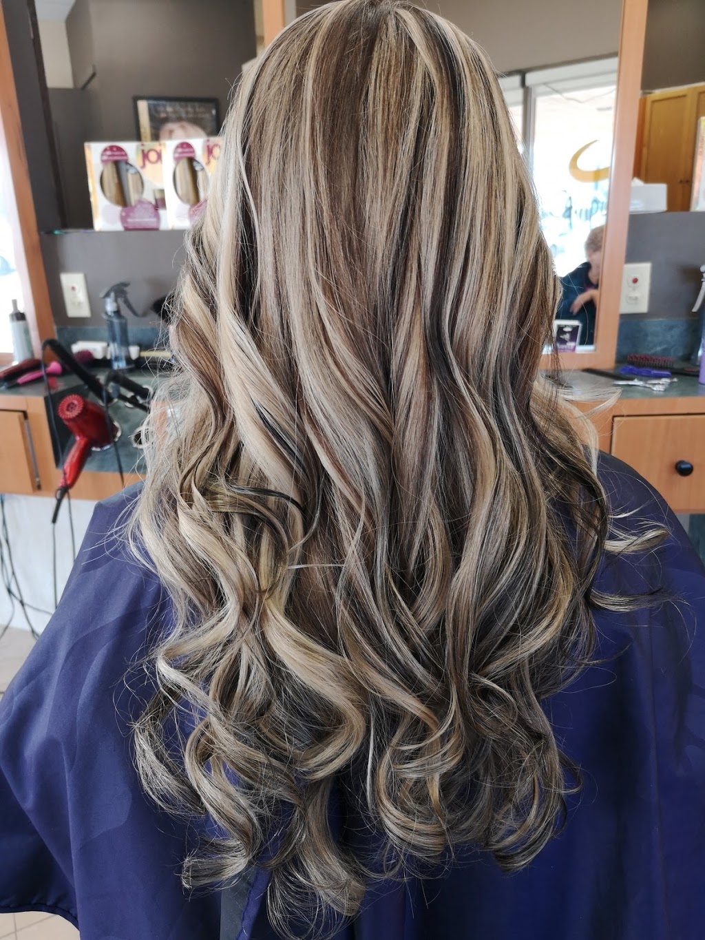 Campus Estates Hairstyling | 35 Harvard Rd, Guelph, ON N1G 3A2, Canada | Phone: (519) 823-2310